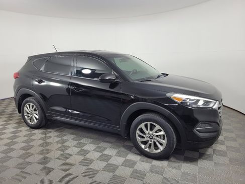 Used 2017 Hyundai Tucson SE w/ Cargo Package FWD image 11