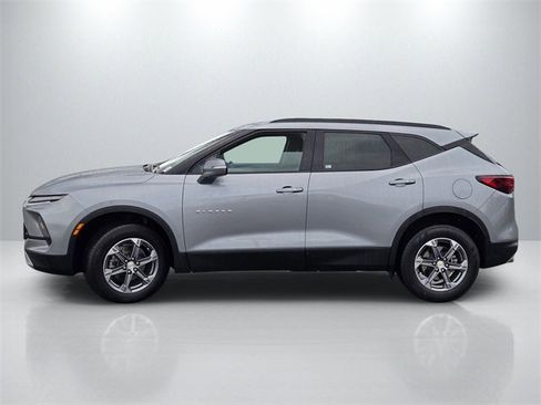 Used 2023 Chevrolet Blazer LT image 7