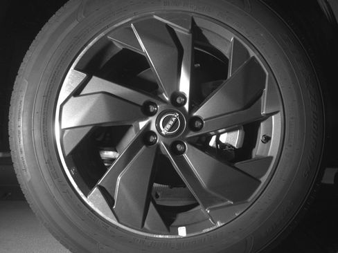 Used 2025 Nissan Rogue SV FWD image 13