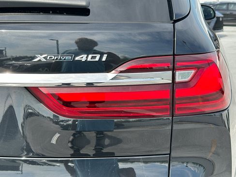 Used 2022 BMW X7 xDrive40i w/ Premium Package AWD/4WD image 32