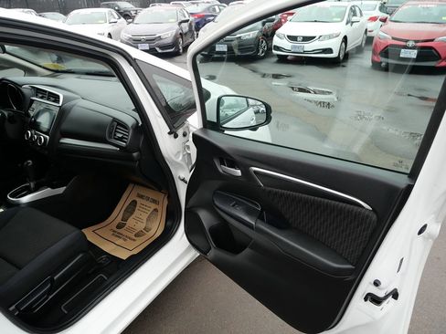 Used 2019 Honda Fit EX image 19