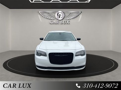 Used 2020 Chrysler 300 Touring w/ Sport Appearance Package image 1