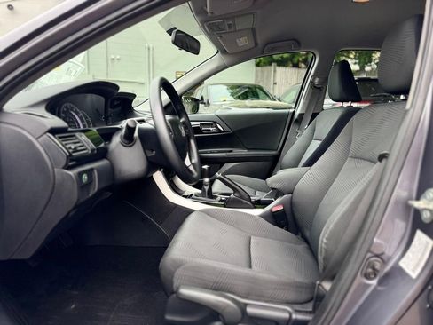 Used 2016 Honda Accord LX image 18