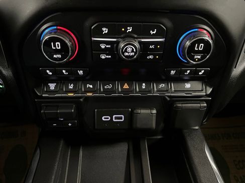 Used 2020 Chevrolet Silverado 2500 LTZ image 47