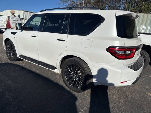 Used 2021 Nissan Armada Platinum w/ Captain's Chairs Package image 9