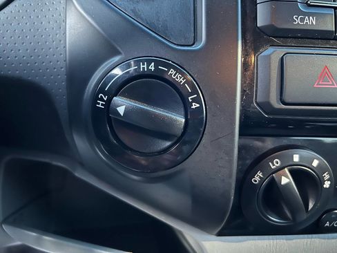 Used 2012 Toyota Tacoma 4x4 Double Cab image 26