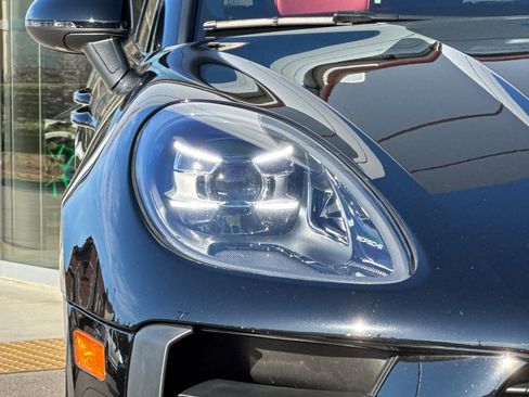 Used 2021 Porsche Macan S image 37