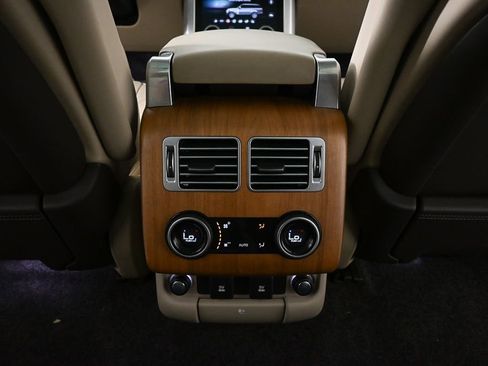 Used 2020 Land Rover Range Rover HSE image 17