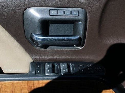 Used 2019 GMC Sierra 2500 SLT w/ Duramax Plus Package image 11