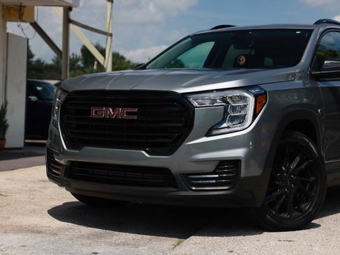 Used 2023 GMC Terrain SLE w/ Elevation Edition FWD image 16