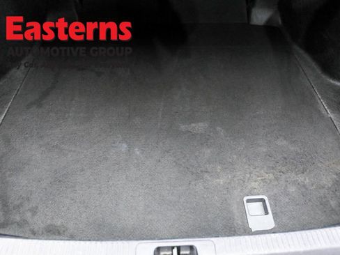 Used 2023 Toyota Camry SE image 9