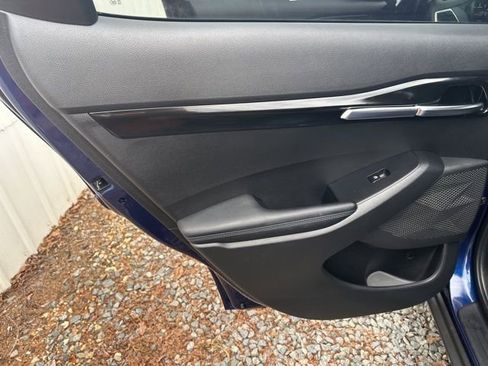 Used 2021 Kia Seltos S image 11