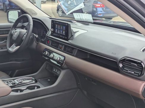 Certified 2023 Honda Pilot Elite image 25