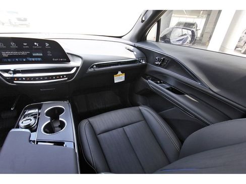 New 2026 Cadillac Lyriq Sport image 10