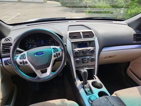 Used 2014 Ford Explorer 4WD image 13