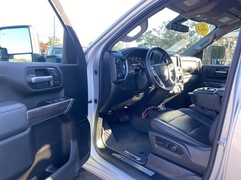 Used 2022 Chevrolet Silverado 3500 LTZ image 7
