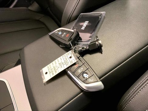 Used 2023 BMW i4 eDrive35 image 15