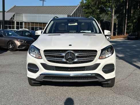 Used 2019 Mercedes-Benz GLE 400 4MATIC image 3