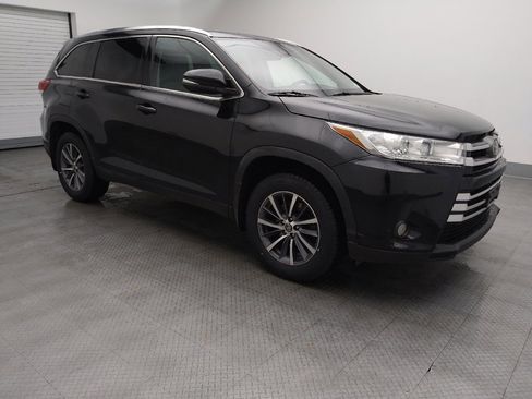 Used 2019 Toyota Highlander XLE image 11
