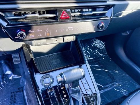Certified 2024 Kia Niro EX image 20