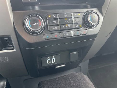 Used 2017 Ford F150 Lariat image 23