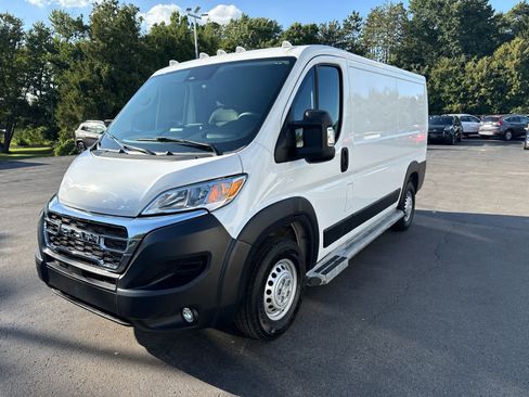 Used 2025 RAM ProMaster 2500 w/ U-Haul Equipment Group FWD image 7