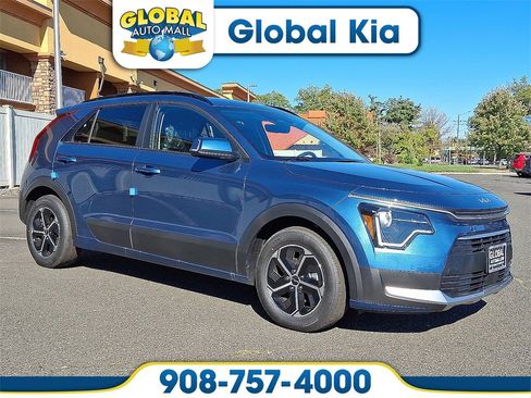 New 2025 Kia Niro EX w/ EX Cold Weather Package image 1