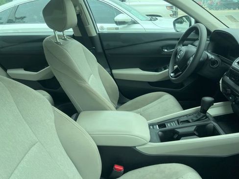 Certified 2025 Honda Accord LX image 3