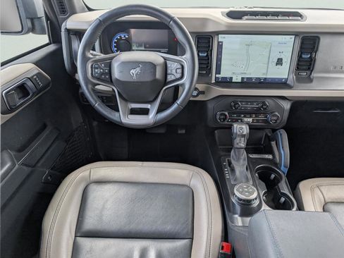 Used 2024 Ford Bronco Wildtrak image 25