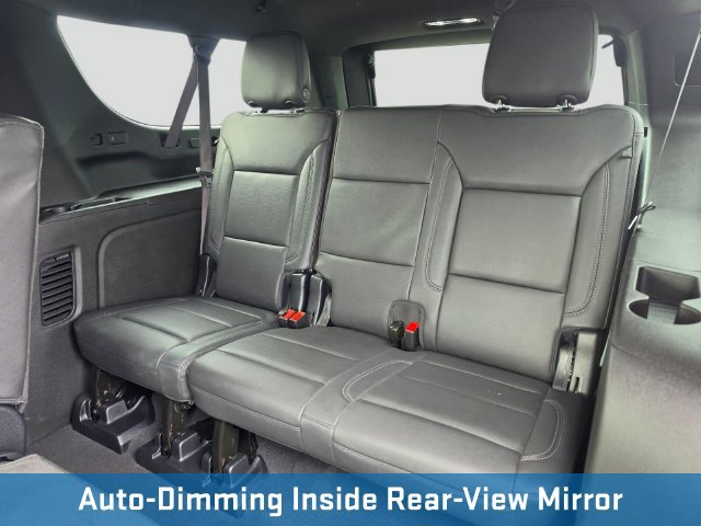Used 2025 Chevrolet Suburban Z71 AWD/4WD image 23