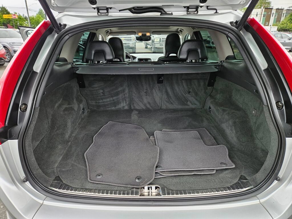 Used 2015 Volvo XC60 T5 AWD/4WD image 18