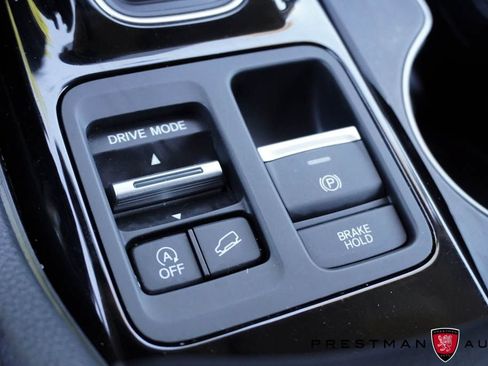 Used 2025 Honda Pilot EX-L image 39