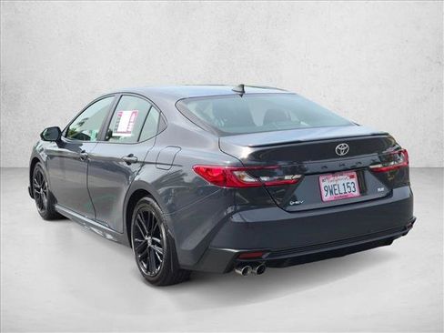 Used 2026 Toyota Camry SE FWD image 8
