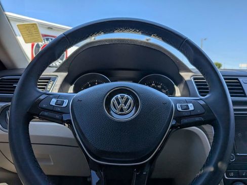 Used 2018 Volkswagen Passat 2.0T SE FWD image 26