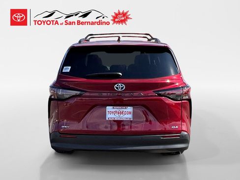 Certified 2025 Toyota Sienna XLE w/ XLE Plus Package image 4