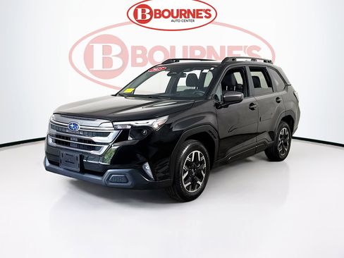 Used 2025 Subaru Forester Premium AWD/4WD image 7
