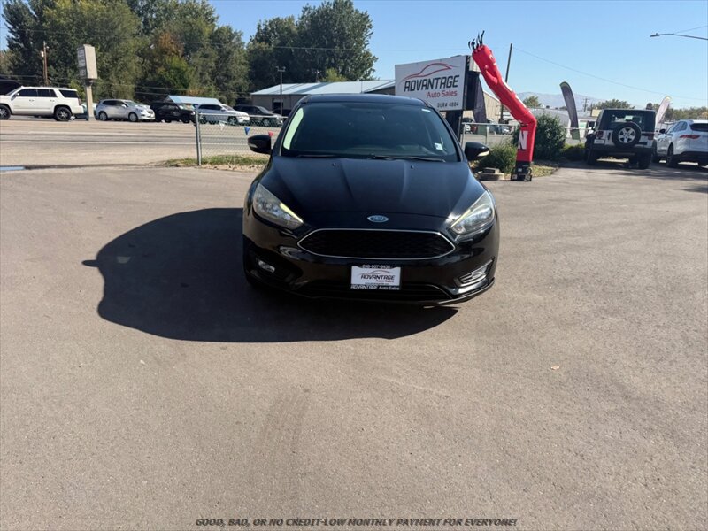 Used 2017 Ford Focus SEL FWD image 2