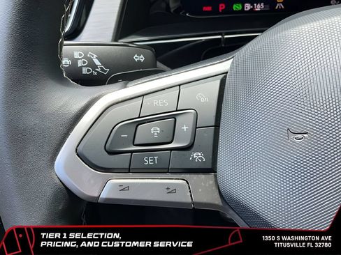 Used 2024 Volkswagen Atlas Cross Sport SE FWD image 31