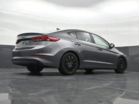 Used 2017 Hyundai Elantra SE FWD image 33