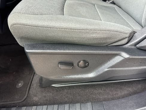 Used 2024 Ford F150 XLT image 12