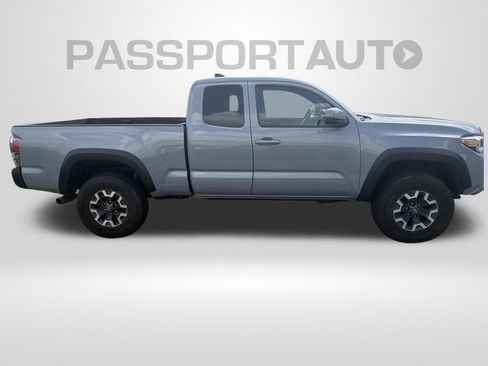 Used 2019 Toyota Tacoma TRD Off-Road AWD/4WD image 4
