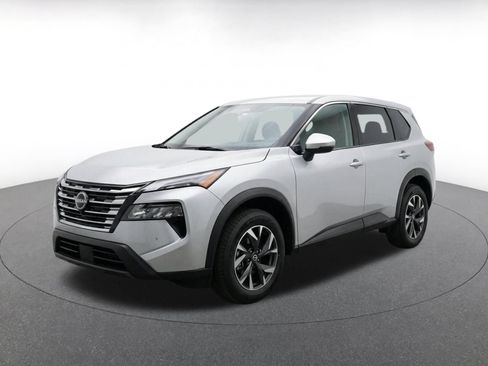Used 2025 Nissan Rogue SV AWD/4WD image 8