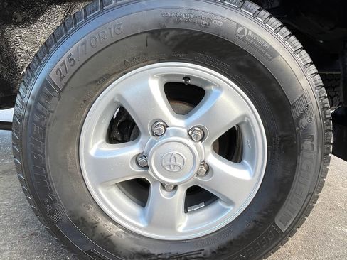 Used 1999 Toyota Land Cruiser image 14