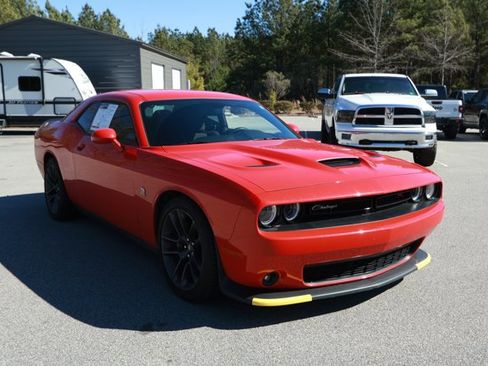 Used 2023 Dodge Challenger R/T Scat Pack image 3