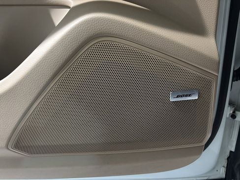 Used 2019 Porsche Cayenne E-Hybrid image 10