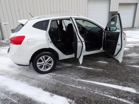 Used 2013 Nissan Rogue SV image 8