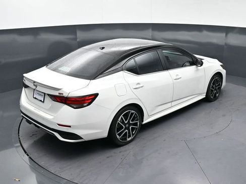 Used 2025 Nissan Sentra SR image 14