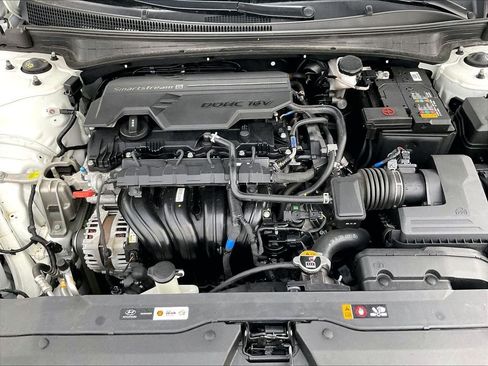 Used 2024 Hyundai Elantra SEL FWD image 29