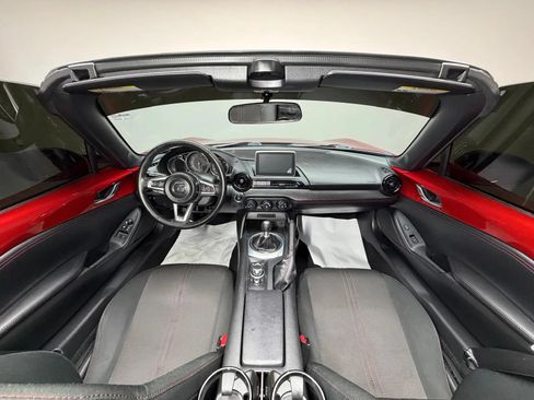 Used 2016 MAZDA MX-5 Miata Club RWD image 15