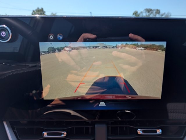 Used 2025 Chevrolet Equinox LT FWD image 20